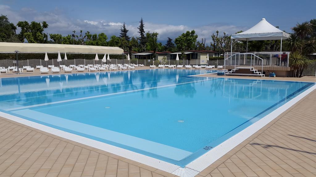 Moniga del Garda Sereno Camping Holiday מראה חיצוני תמונה