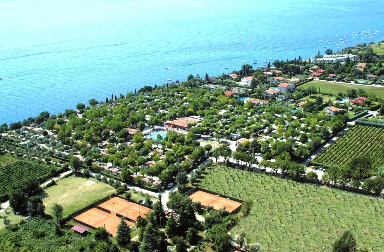 Moniga del Garda Sereno Camping Holiday מראה חיצוני תמונה
